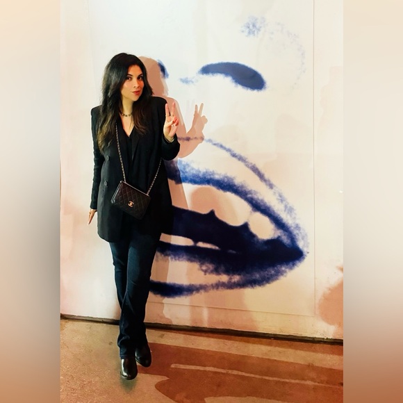 Meet your Posher, Alexandra - Picture 1 of 1